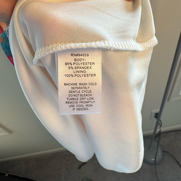 Harlow & Rose Floral Tie Front Sundress with Plunge Neckline size M NWT - Picture 4 of 6